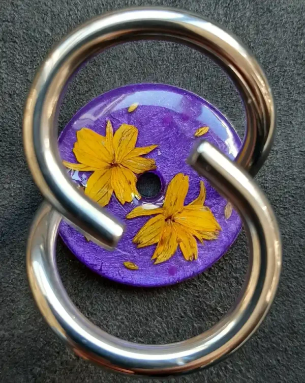 2 x kleine Bidens auf metall-lila_20261012 Blumen vom Balkon